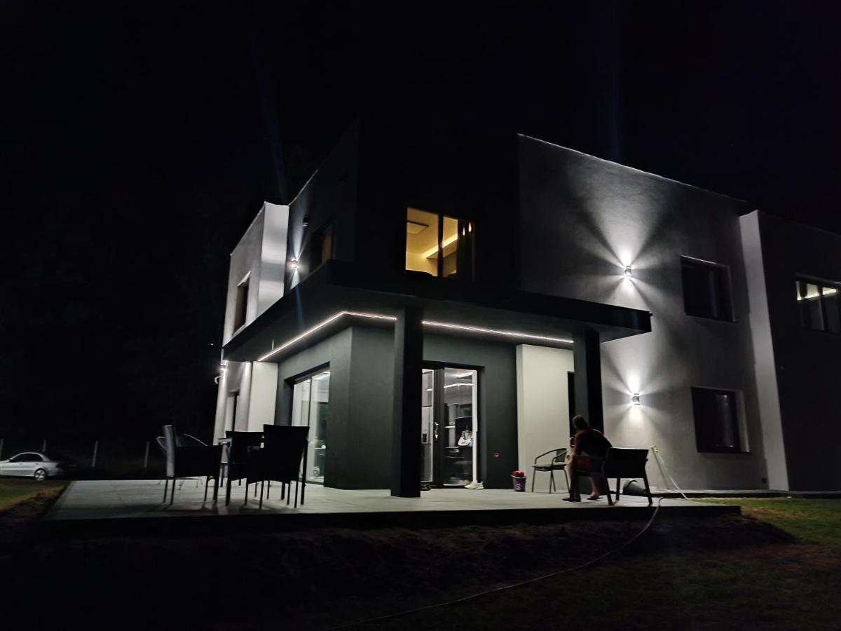 Modern Rancho - Apartamenty Nad Rzeka, Przy Stadninie Koni Kruszyna  Exterior photo